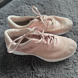 Excellent condition hardly worn
Also in baby pink