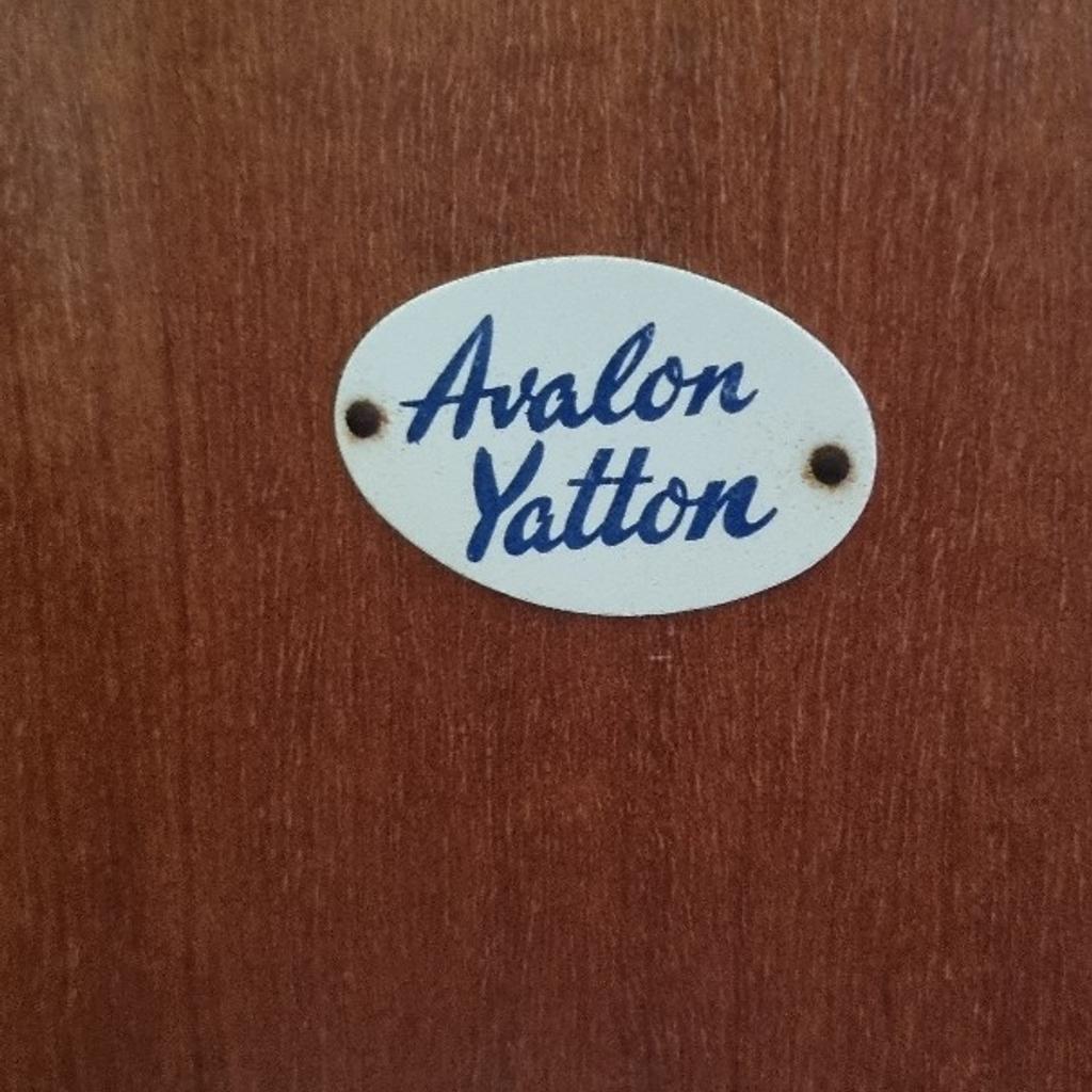 vintage wardrobe Avalon Yatton.... Used

Lockable with key.

2 doors

Cupboard storage