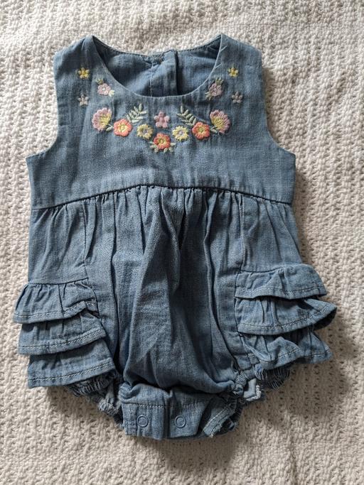 Buy & Sell Derbyshire Chesterfield - Photos for Floral romper suit