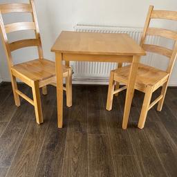 2x chairs and table
Good condition