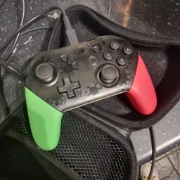 limited edition splatoon 2 pro controller 

excellent condition hardly used

includes charging cable and case