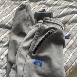 Under armour joggers 
Used condition
Son outgrown them
