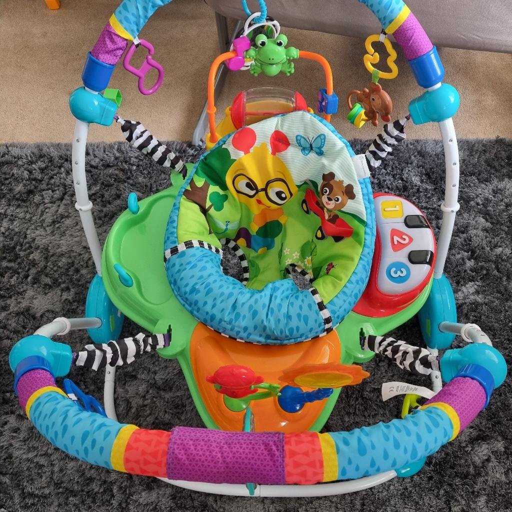 Baby Einstein Neighbourhood Friends Jumperoo in B71 Sandwell für 25,00