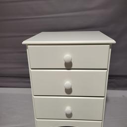 Nordic 3 Drawer Bedside Table - Soft White

🔶ExDisplay. Assembled🔶Item is in very good overall condition item that may have small cosmetic defects as marks, scratches classified as opened and repacked in the box.

Made of MDF.
Wooden handles.
Made from FSC certified timber.
3 drawers with metal runners
Size H56, W44, D40cm.
Handle size: L2.8, W3.9cm

🔶Check our other items🔶