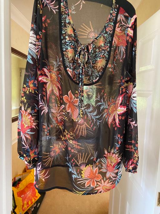 Buy & Sell Surrey Waverley - Photos for Ladies J D Williams Size 16 Kaftan/Blouse