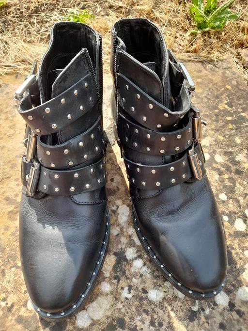 Buy & Sell Hampshire Havant - Photos for Ladies Size 3 Studded Ankle Boots As New