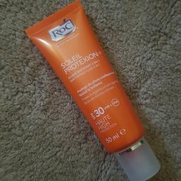 RoC Soleil Protexion+ Mattifying Fluid 2 in 1. SPF30.

50ml.

New and unused.

This was part of a larger box/gift set I bought a couple of years ago, but has never even been opened - just sat in my makeup case and no longer wanted...

( #skincare #sun care #sun protection #cosmetics #beauty )