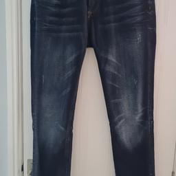 River Island Skinny (relaxed fit) Jean
Faded style
Like new, bargain for a tenner (usually £50).