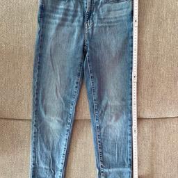 Hier eine neue, kaum getragene Jeans der Marke Levi’s Mile High Super Skinny, in Größe 25, Maße siehe Bilder!!!! Versand extra