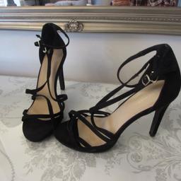 Great pair of shoes ideal for night out wedding etc black suede UK 6
