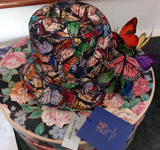 Buy & Sell Merseyside Liverpool - Photos for philip treacy butterfly hat