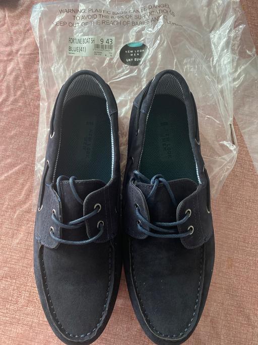 Buy & Sell East London Bow Church - DLR Station - East London - Photos for New men’s shoes