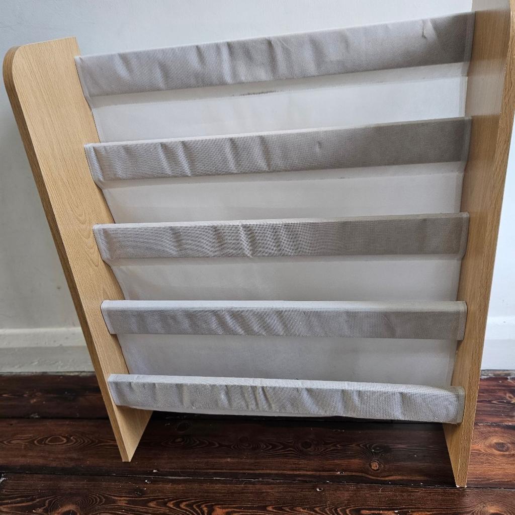 Argos beige bookshelf in EN1 London für 15,00 £ zum Verkauf Shpock DE