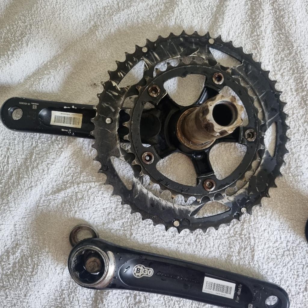 Fsa Crankset/Chainring x2 speed.
Comes with press fit bottom bracket complete(bearing need replacing in my opinion, but can get them cheap)
50/34t Can post or deliver for extra. In good condition.