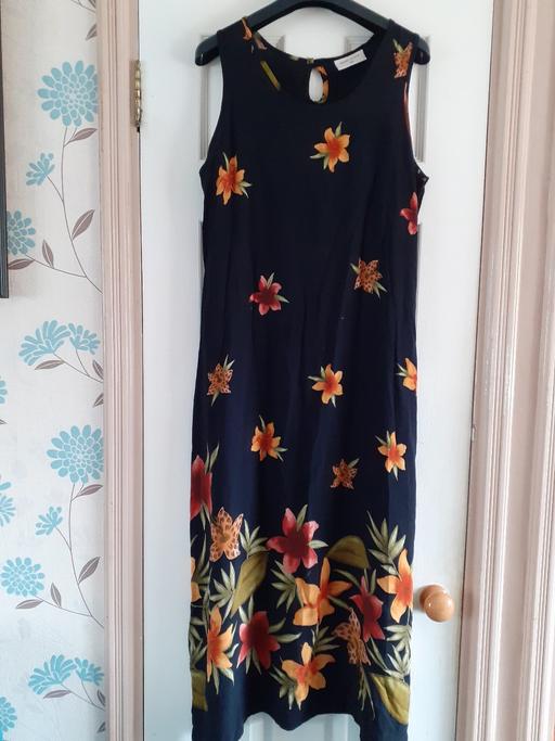 Buy & Sell West Midlands Birmingham - Photos for LADIES MAXI DRESS - SIZE 16 **REDUCED **