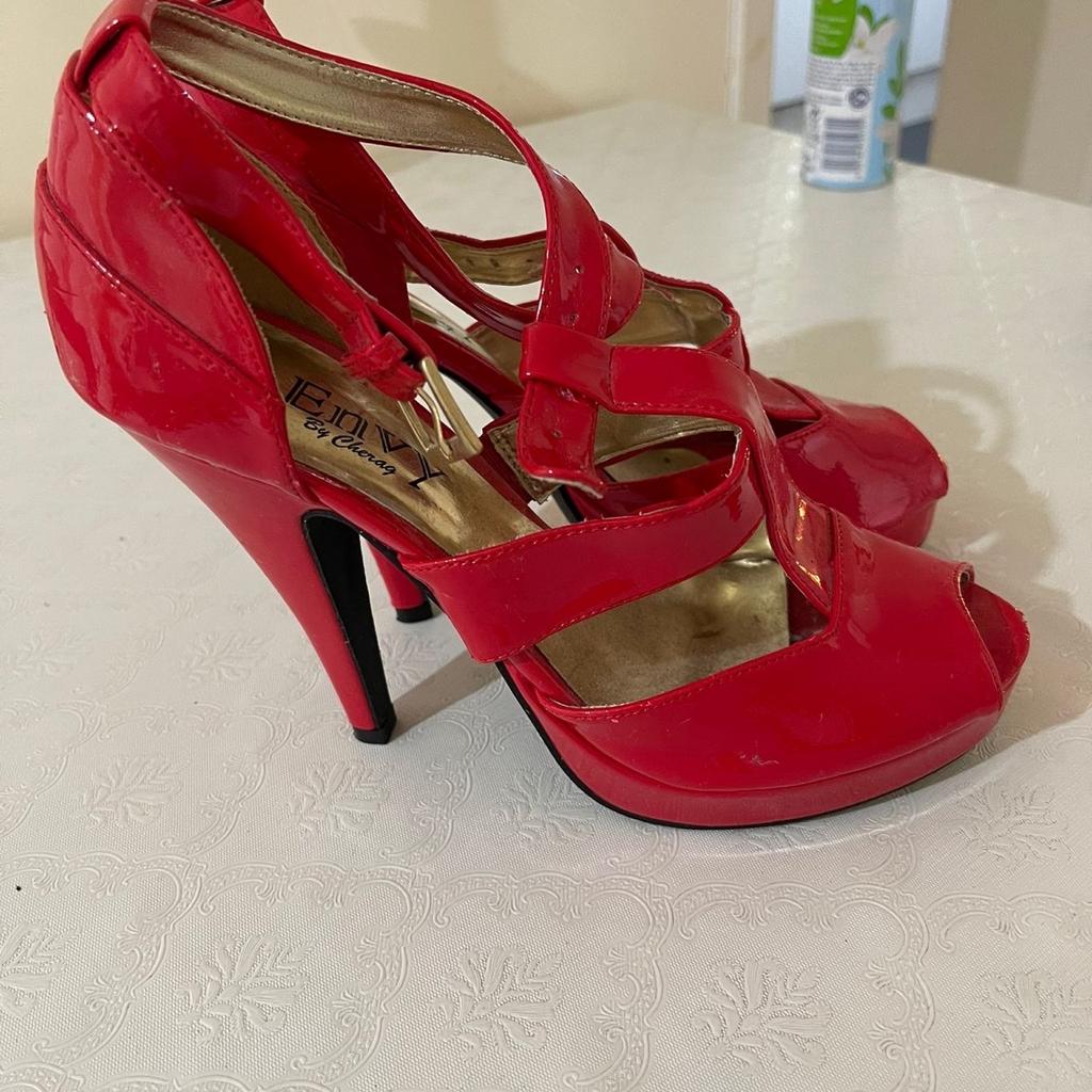 Size 6 and 1 size 5 heeled sandals. Only been worn once good clean condition