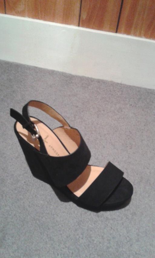 Buy & Sell North West London Frognal - North West London - Photos for faux suede wedge sandals