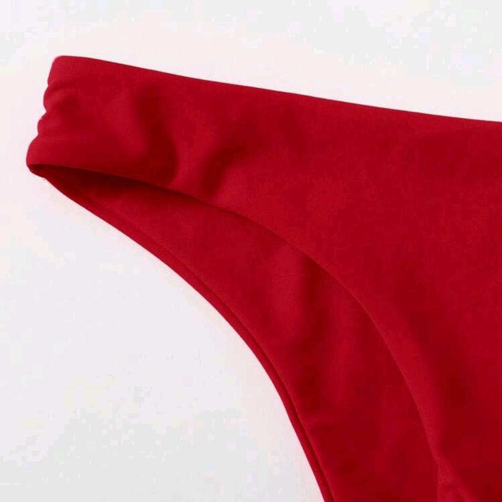 NAGELNEU + UNGEBRAUCHT Bikinihose Badehose Schwimmhose
(wie H&M, C&A, Mango, Zara, Temu)
Marke: SHEIN
Größe: S bzw. 36 für Dame
Farbe: rot
Material: 80% Polyamid, 20% Elasthan - angenehm dehnbar/elastisch - Maschinenwäsche
Zustand: NEU + ungetragen - ORIGINALVERPACKT
Siehe auch meine weiteren Anzeigen - um Versand zu sparen...
Versand innerhalb Österreich im A5 Kuvert um nur Euro 1,65.
Da es sich um einen Privatverkauf handelt, gewähre ich keinerlei Garantie bzw. Rücknahme!