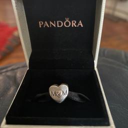 Pandora mother heart charm 

Comes in original box & bag 

Colour silver & pink 

Pandora price £35

Collection or can post !!!!