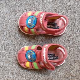 Baby first shoes ideal for 5 months to 2 years with adjustable strap
Hardly used a couple of times .

Open to Offers