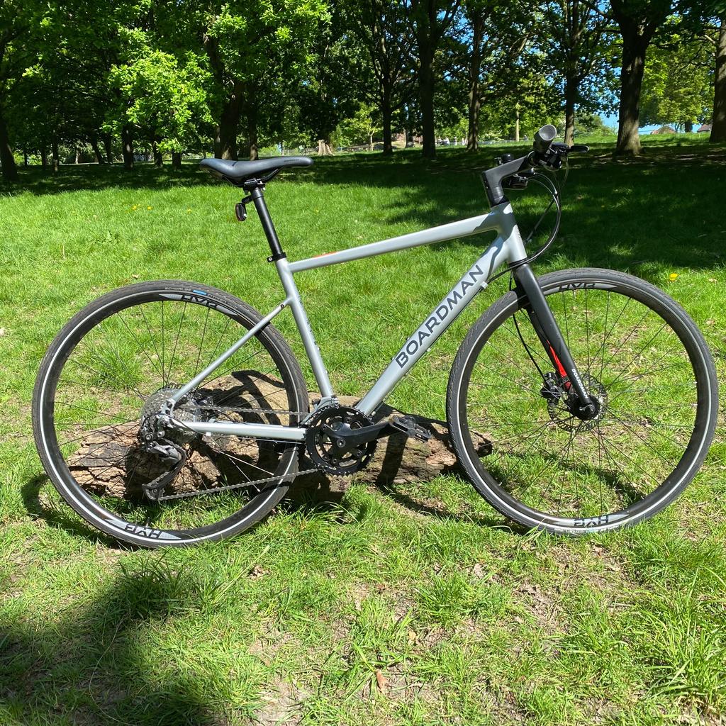 Boardman HYB 8.6 Mens Hybrid Bike Silver in SW17 London for £375.00