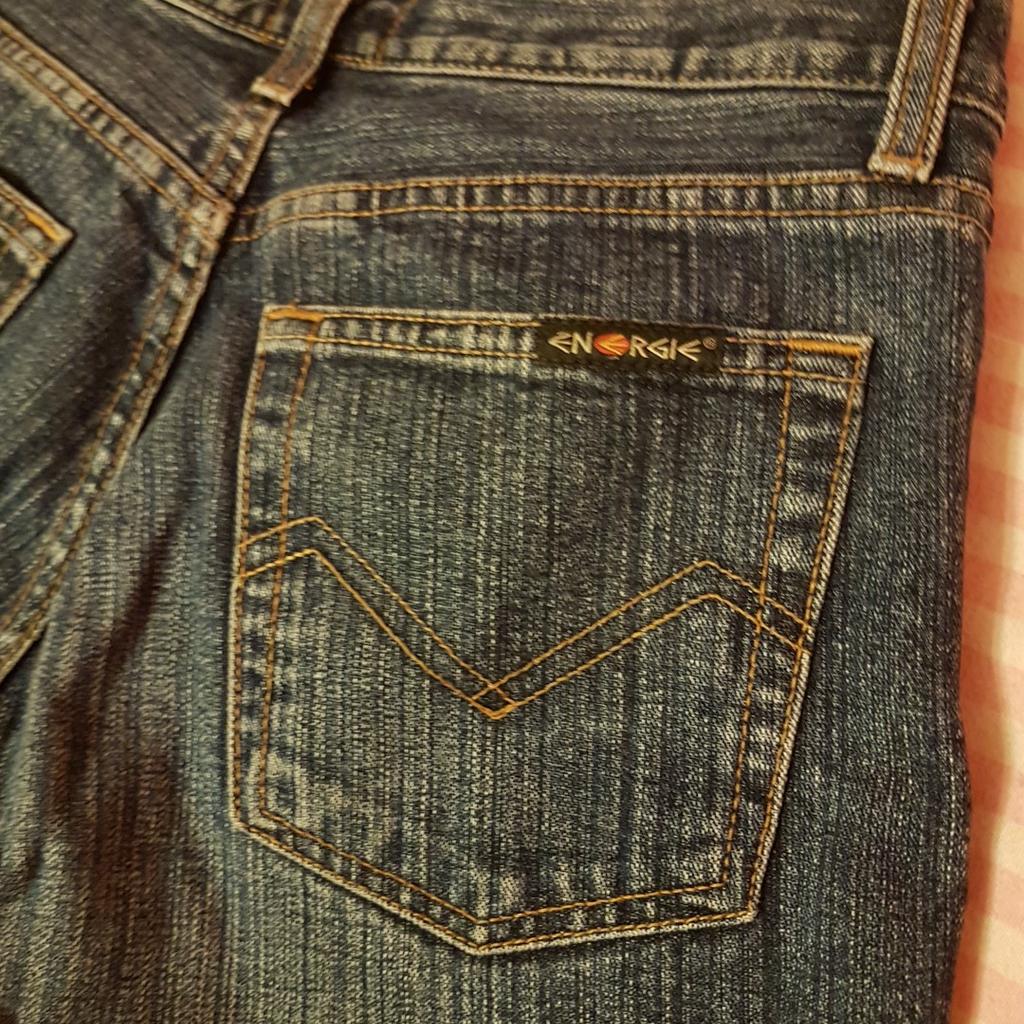 Jeans marca Energie, tg. S/ M (40/ 42), colore blu , in cotone non elasticizzato, in ottimi condizioni.
☆Vendo anche:
maglietta, scarpe e borsa.
☆Guarda anche gli altri miei annunci e risparmia sulle spese di spedizione.
#donna #ragazza #jeans #pantaloni #cotone #blu