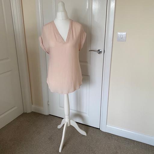 Buy & Sell Staffordshire Stoke-on-Trent - Photos for F&F v-neck beige short sleeved top