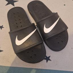 Unisex Black Sliders 

Size 3

Good condition

Delivery with royal mail 1st class

Collection also available Garston L19 :)