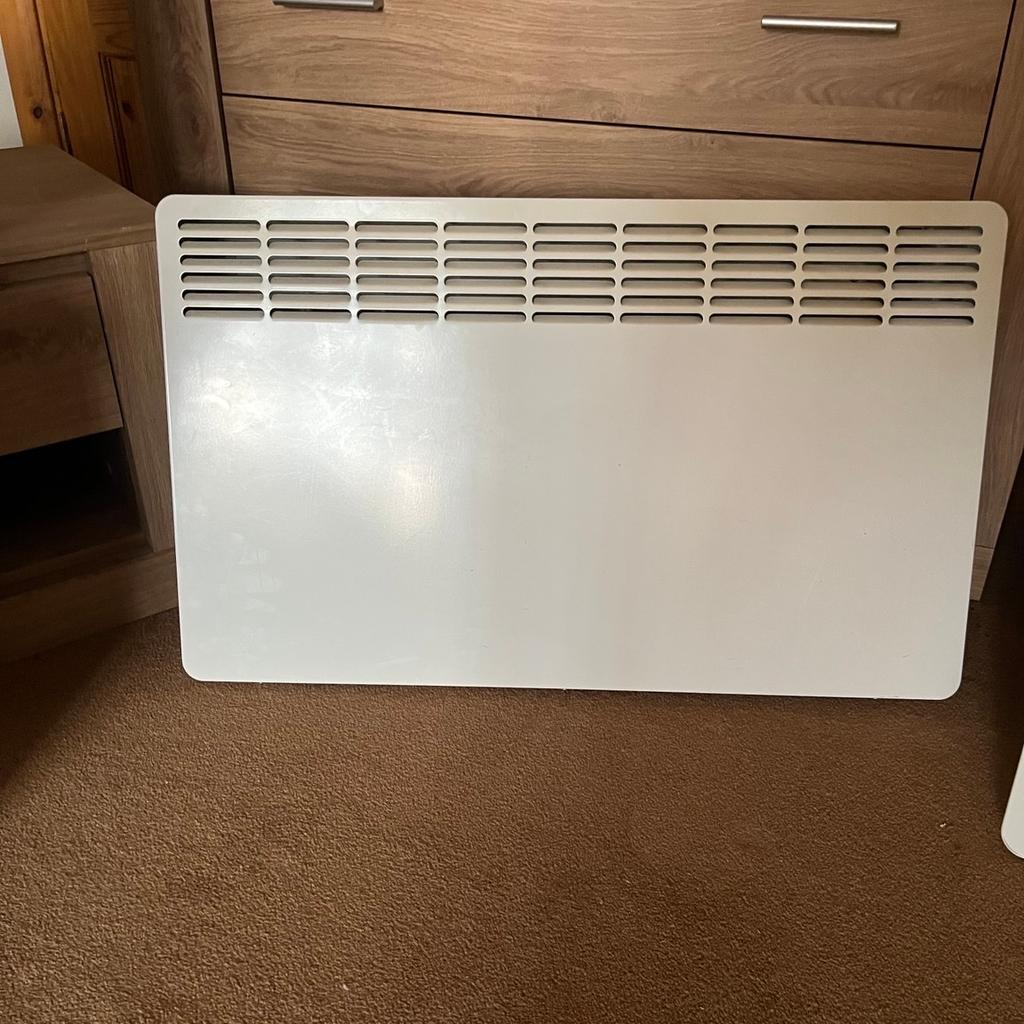 Heating 2 storage heaters in EN3 London für £ 100,00 zum Verkauf Shpock AT