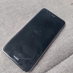 Verkaufe Huawei P 10 Lite. Gerät funktioniert einwandfrei.
Das Glas auf der Rückseite ist gebrochen und es sibdnormale Gebrauchsspuren vorhanden.