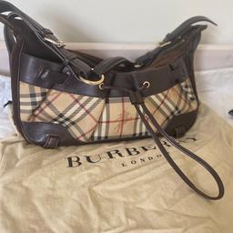 Original Burberry Handtasche aus Leder und teilweise Wildleder