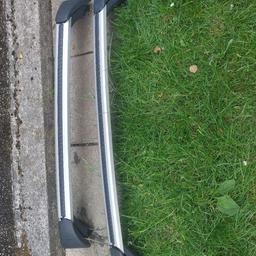 genuine volvo c30 roof bars in good clean working condition. comes with 2 torque tools very easy to mount and remove. Collection only please.