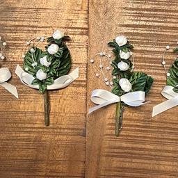 Ich verkaufe 24 Stück Anstecker in weiß-grün mit Perlenbänder und Sicherheitsnadel 

Versand 5€

Gerne mache ich Ihnen haltbare Hochzeitsdekoration mit Trockenblumen und echten konservierten Rosen die sind jahrelang haltbar und bleiben strahlend schön wie frisch gepflückt!
