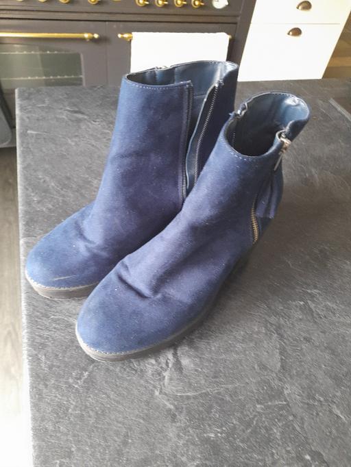 Buy & Sell West Midlands Wolverhampton - Photos for 7..ladies sued boots