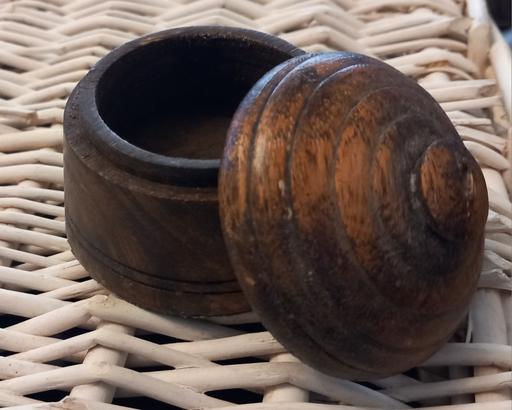 Buy & Sell Greater Manchester Manchester - Photos for vintage rustic carved wooden pot