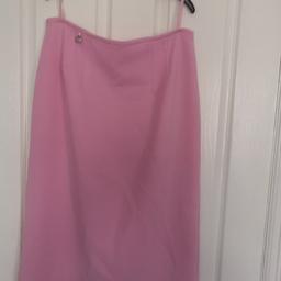 A stunningly beautiful pink skirt by designer label BASLER.
Size 12
Only £25 or best offer for quick sale.
Collection from L22 area
Or free postage and packing