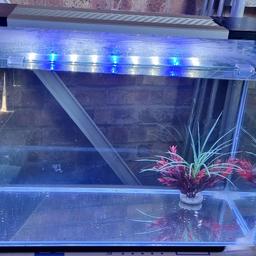 110 litre fish tank great condion no leaks or marks does require power head for filter but cheap on ebay collection only over £200 new bargain £50