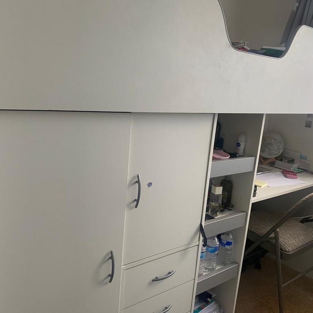 Beautiful Bed High Sleeper with desk and more in TW16Thames für £ 130,00 zum Verkauf Shpock AT