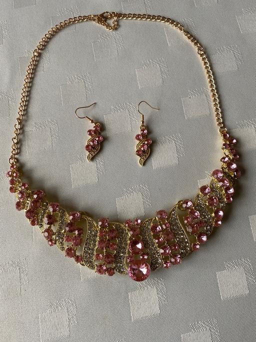 Buy & Sell West Midlands Walsall - Photos for New pink/gold necklace with earrings only £10