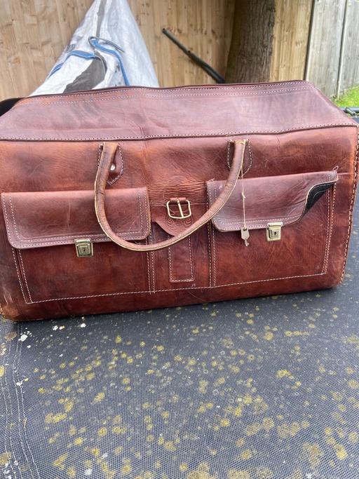 Buy & Sell West Midlands Solihull - Photos for Genuine leather travel holdall tan