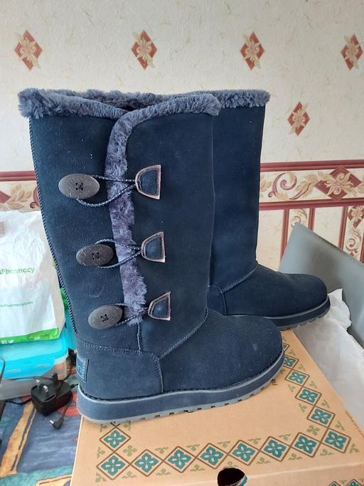 Buy & Sell West Yorkshire Leeds - Photos for skechers boots size 4