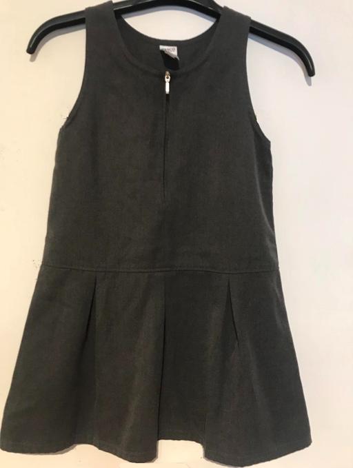 Buy & Sell Hertfordshire Watford - Photos for Tesco Grey School Pinafore Dress Age 7 - 8