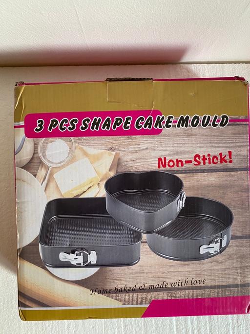 Buy & Sell Acton West London - Photos for 3 pcs shape cake mould non stick .
