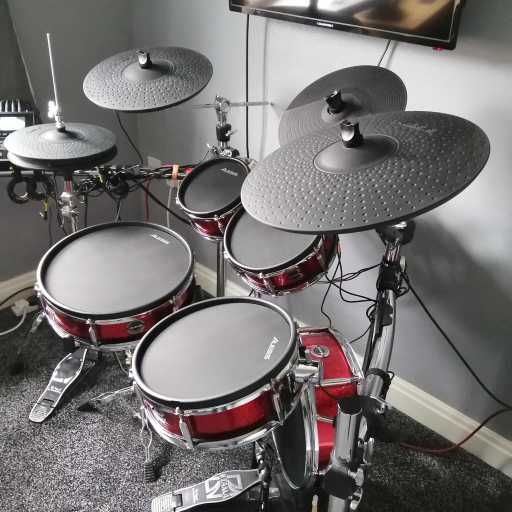 Alesis Strike Electronic Drum Kit in S74 Barnsley für £ 825,00 zum