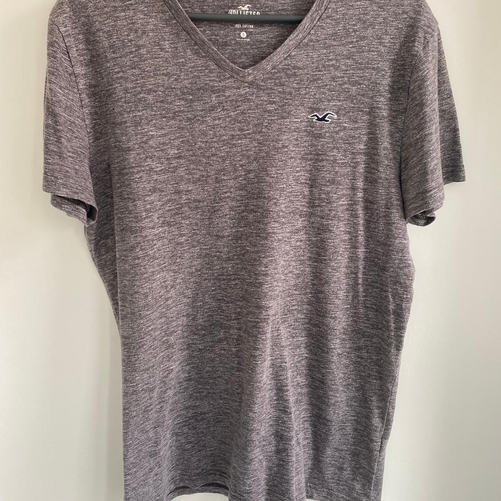 Men’s Hollister Grey V Neck T-Shirt Size Small

Material: 100% Cotton

The item comes from a smoke free and pet free home. Please feel free to ask any questions and check out other listings :)

#hollister #grey #v-neck #t-shirt #small