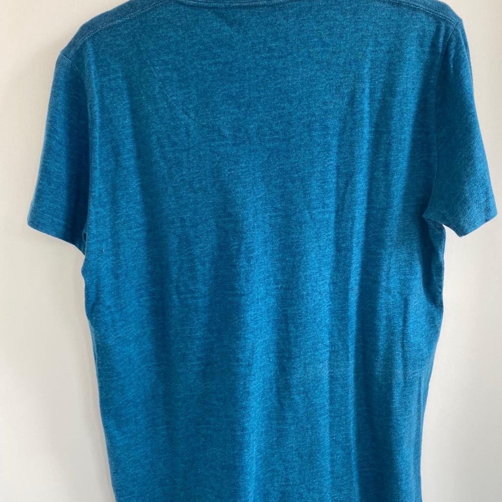 Men’s Hollister Teal Blue V Neck T-Shirt Size Small

Material: 100% Cotton

The item comes from a smoke free and pet free home. Please feel free to ask any questions and check out other listings :)

#hollister #teal #v-neck #t-shirt #small