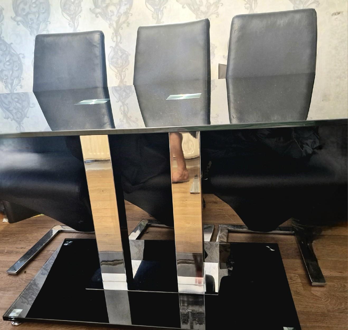 Black Glass & Chrome Dining Table & Chairs in WS10 Sandwell for £100.00
