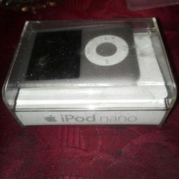 iPod. nano. 4.gb. silver. sehr. guter. Zustand. mit. ein. bar. lieder. drauf.  Bitte. Nur.  Ernst. Gemeinte. Angebote. VHB. 