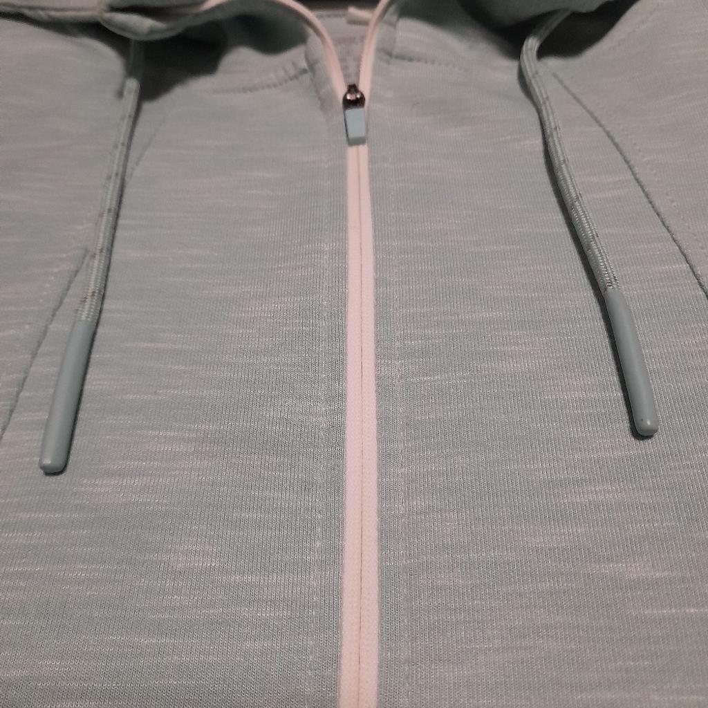 Active Jacket - Mint Green Colour
Primark - Size Small (10/12)
Perfect Condition
Smoke and pet free home