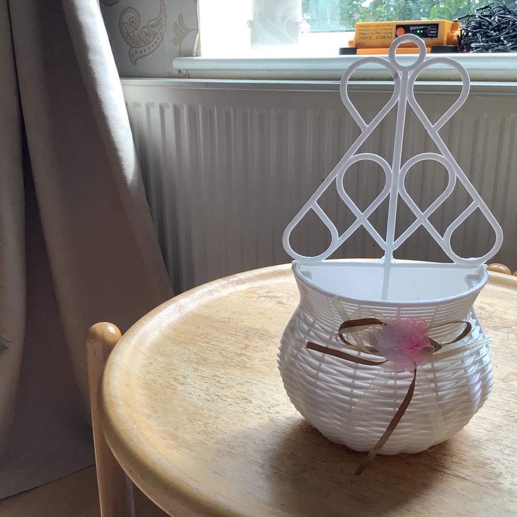 As description says brand new hard plastic wall hanging basket never used it would be lovely for false flower arrangement or one small plant no offers pp or offers pet n smokeless house sfs 2024 reduced 04/05/24